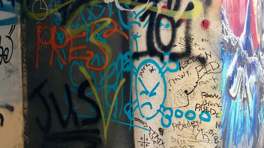 Spray Tag - ArtSpots App - Street Art, Museums & Galleries